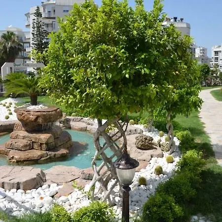 Onkel Residences *